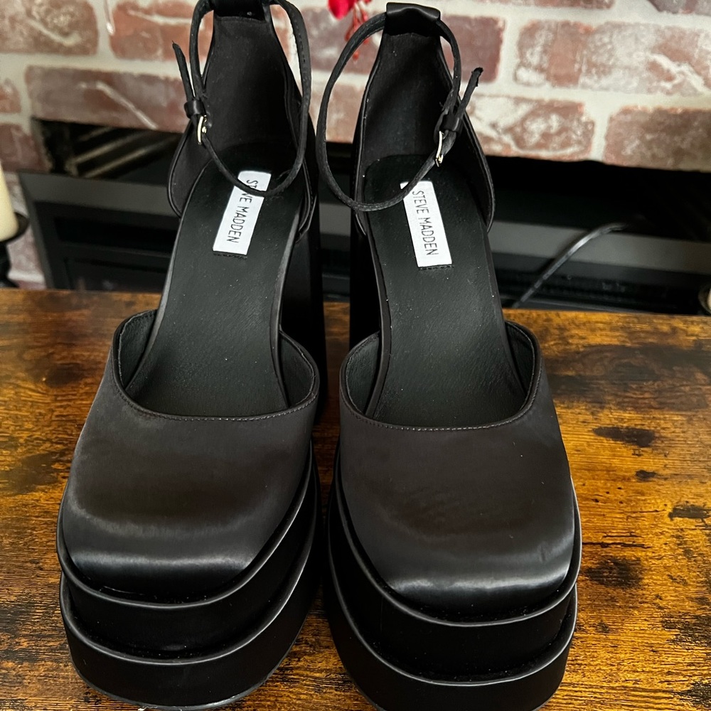 Steve Madden Charlize dupe for Versace Medusa platform pumps